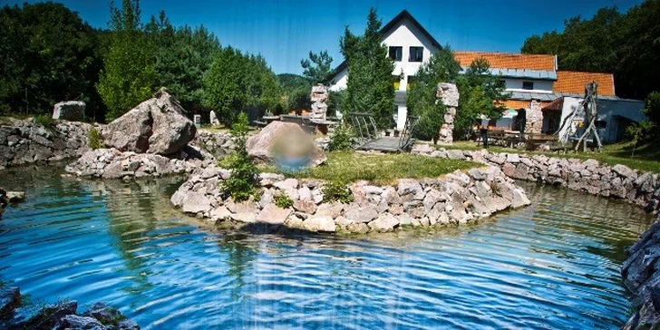 Víkendový wellness pobyt pre dvoch s cigánskou kapelou a prasiatkom v Hoteli Kráľová