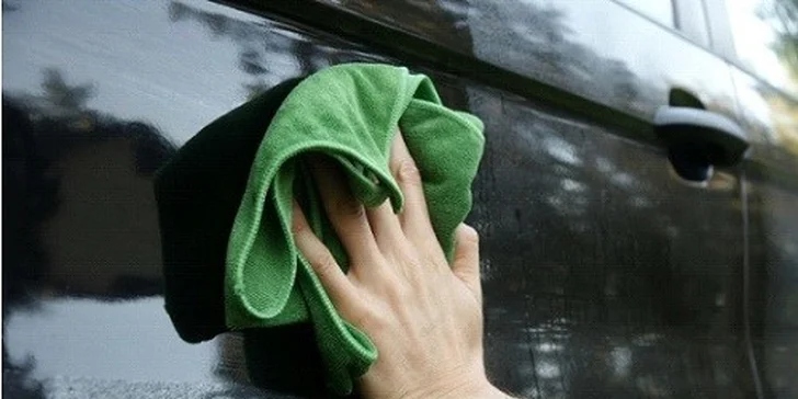 Ručné vyumývanie auta, dodávky, SUV i karavanu