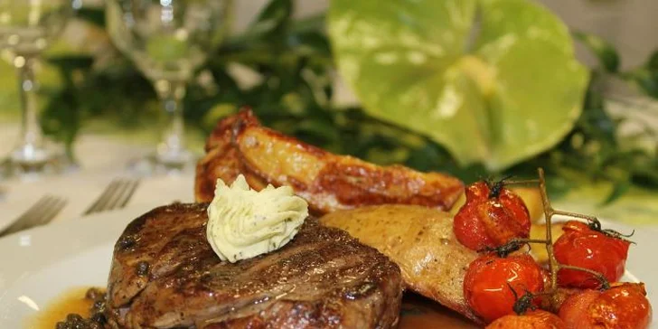 Šťavnatý hovädzí steak s prílohou