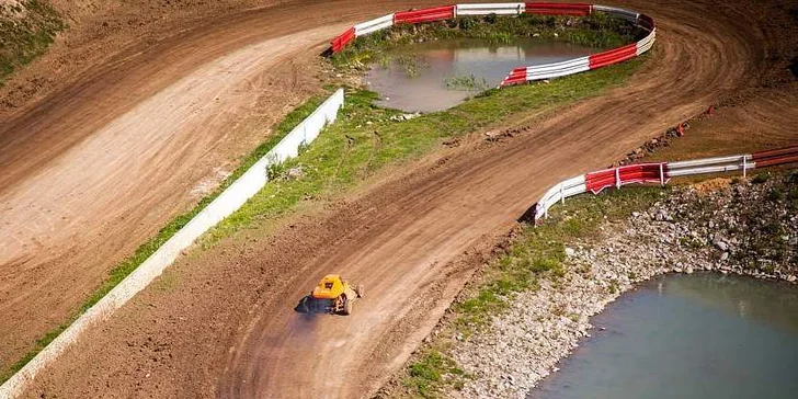 Adrenalínová jazda autokrosovým špeciálom na uzavretej rallycrosovej trati - 20 kôl