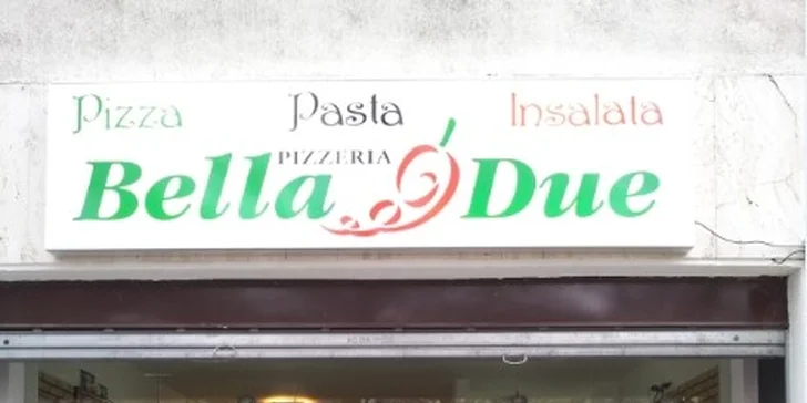 Lahodná pizza a nápoj v Bella Due