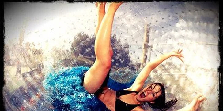 Zorbing na Slnečných Jazerách v Senci