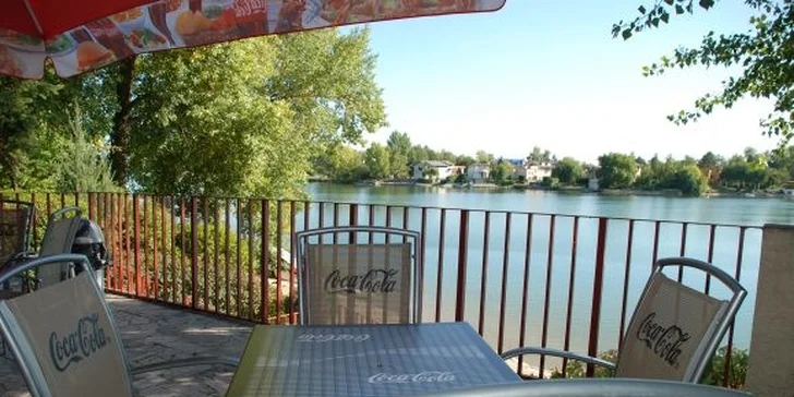 4 dňový rodinný Aquapark & Sport pobyt v Hoteli RELAX*** priamo na Slnečných jazerách Dvaja dospelý + 2 deti do 6 rokov alebo 1 dieťa do 12 rokov ubytovanie zadarmo