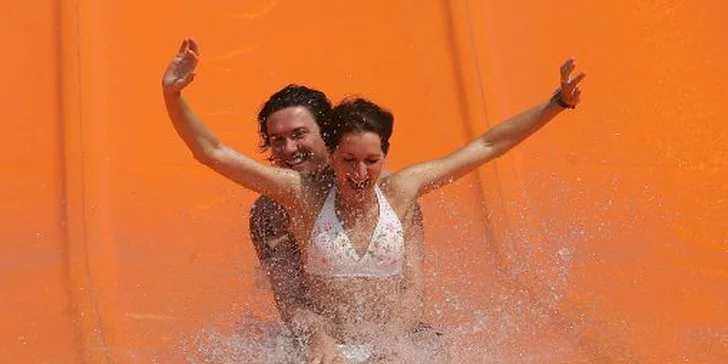 4 dňový rodinný Aquapark & Sport pobyt v Hoteli RELAX*** priamo na Slnečných jazerách Dvaja dospelý + 2 deti do 6 rokov alebo 1 dieťa do 12 rokov ubytovanie zadarmo