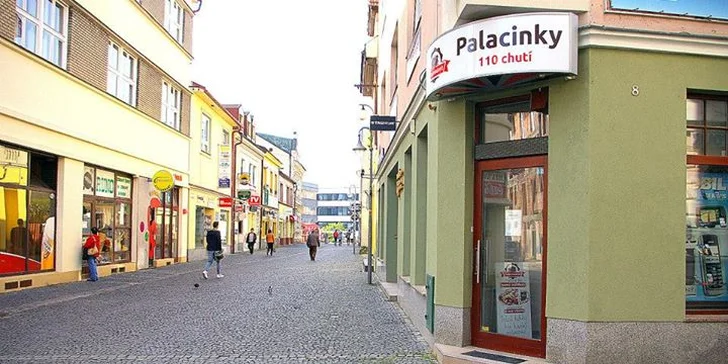 Lahodné palacinky s džúsom v centre mesta