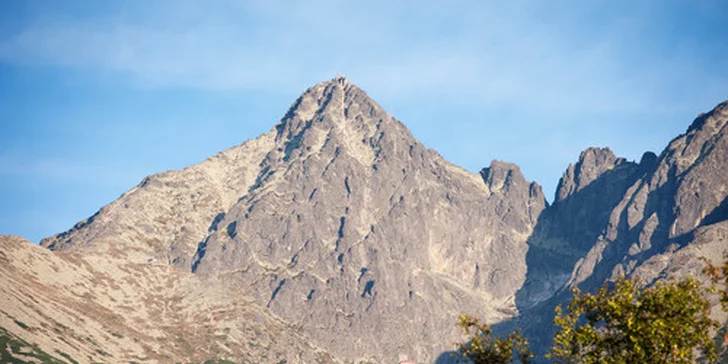 Štýlový historický Hotel Tatry*** v Tatranskej Lomnici + 1 dieťa do 12 rokov zdarma a zľavy na skipasy až do 30 %