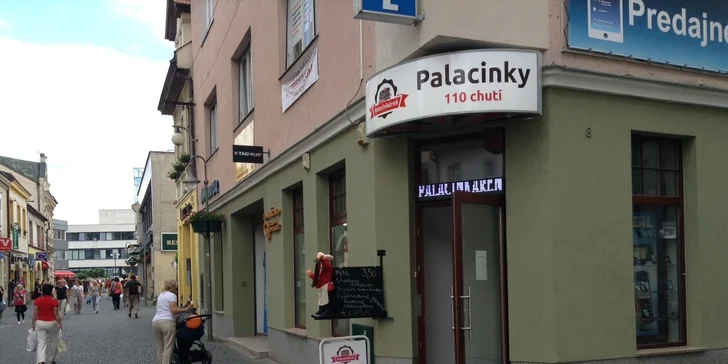 Lahodné palacinky s džúsom v centre mesta
