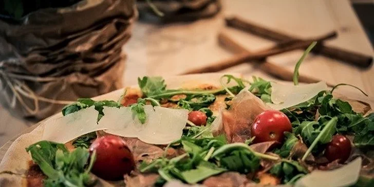 Prázdninová chrumkavá talianska pizza z Via Roma