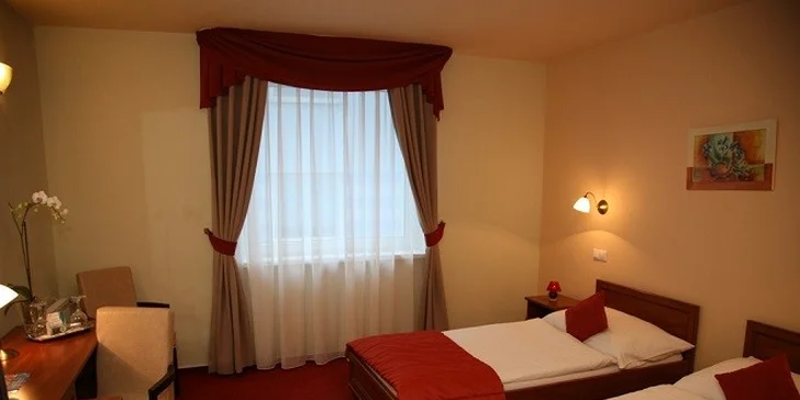 Relax v Hoteli Dixon**** s celodennými vstupmi na plážové kúpalisko