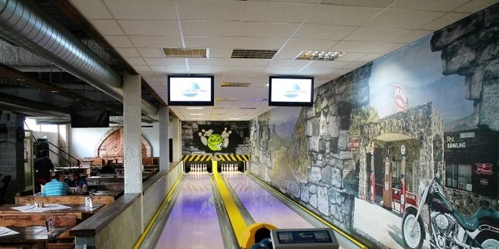 Bowling s 2 pivami alebo aj šťavnatým burgerom
