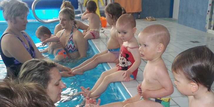 Letné ceny kurzov plávania pre bábätká
