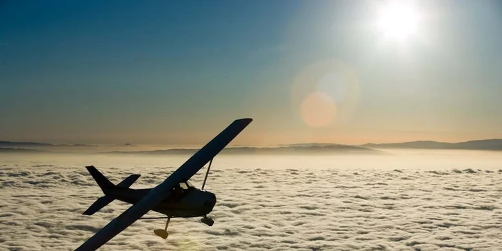 Vzrušujúci let lietadlom CESSNA 150 alebo CESSNA 172. Teraz špeciálne darčekové balíčky!