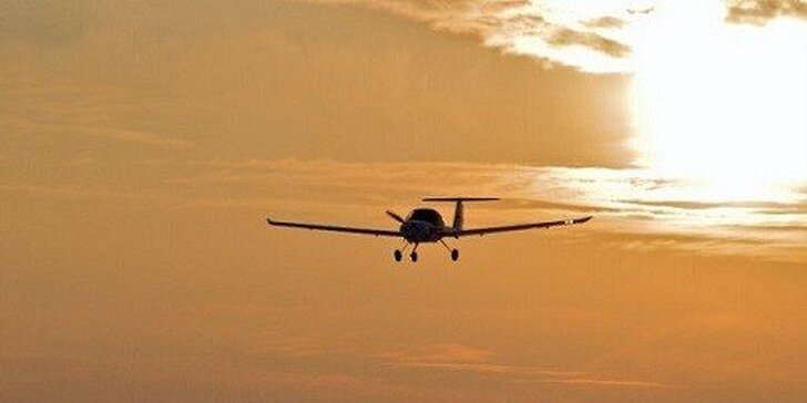 Poznávací let s možnosťou pilotovať lietadlo