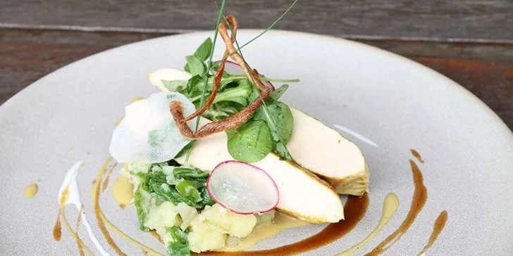 Luxusné gurmánske menu pre dvoch a fľaša vína
