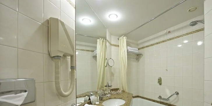 Hotel Plaza Alta Praha**** blízko historického centra + dieťa zdarma