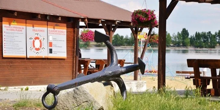 Vodný bicykel a langoš na Zlatých Pieskoch