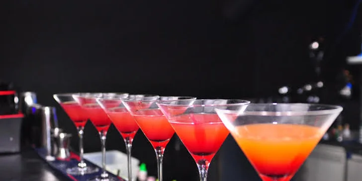 Miešané alko a nealko drinky v centre mesta za polovičnú cenu