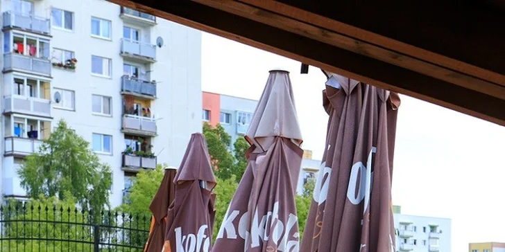 Chrumkavá pizza Na Sásovskej terase - na výber z 18 druhov