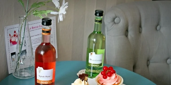 Delikátny cupcake a nápoj podľa výberu