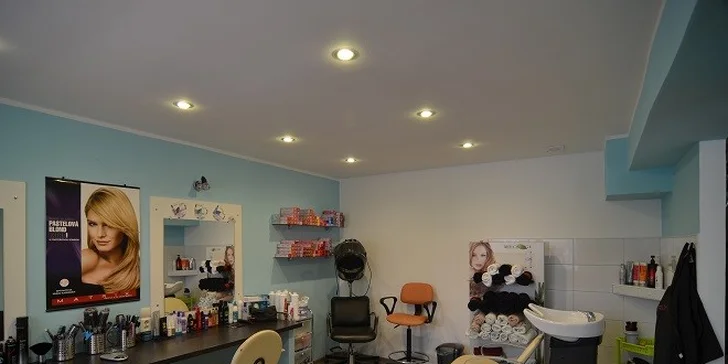 Profesionálny strih s výživnou maskou MATRIX alebo Pro Keratin s výživným kokteilom