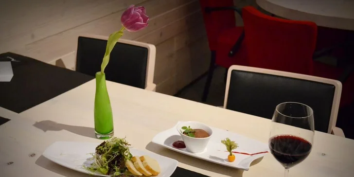 3-chodové menu so steakom a pohárom frankovky pre DVOCH