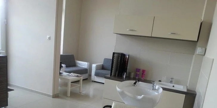 TIP na darček! Strihanie, melír, farbenie alebo trvalá