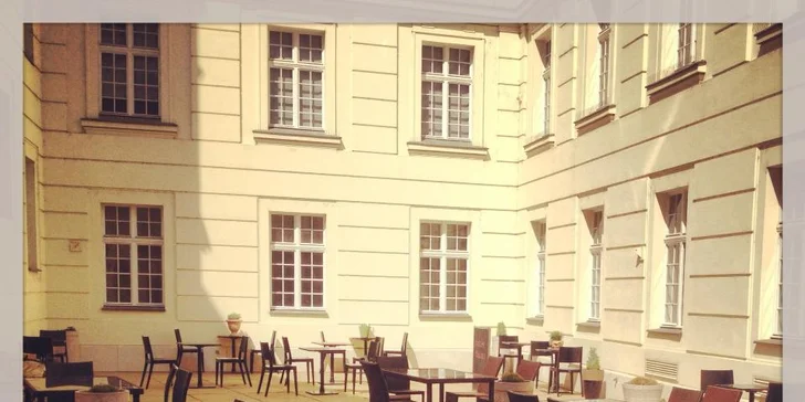 Svieži grilovaný zubáč s letným šalátom pre dvoch