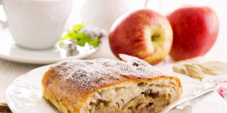 Grilované rebierka alebo káva s dezertom pre dvoch