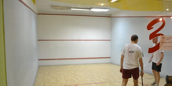 Hodina squashu vo fitness centre Herkules