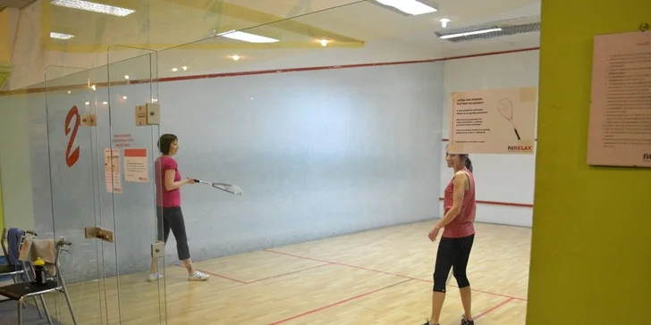 Hodina squashu vo fitness centre Herkules