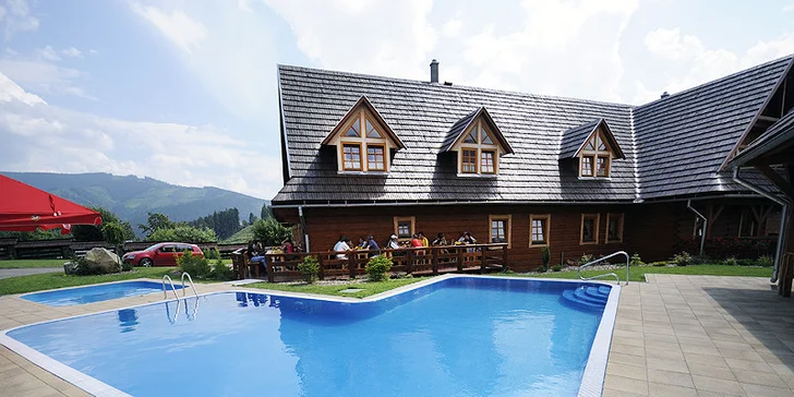 Rodinný pobyt s wellness a bazénom v Nízkych Tatrách + dieťa do 12 rokov ZDARMA