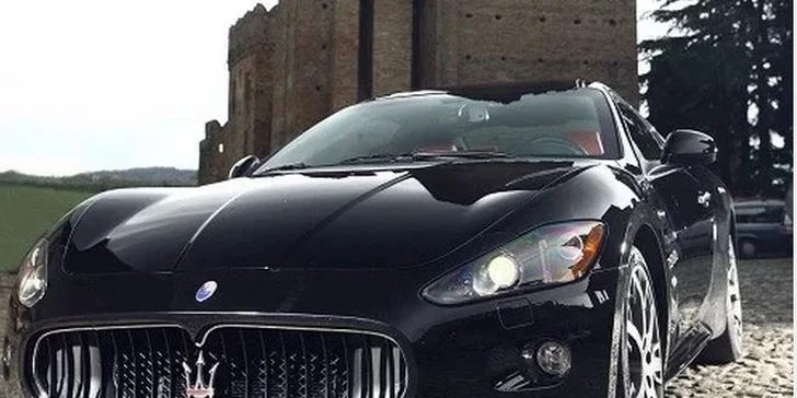 Zajazdite si na luxusných športových autách, napríklad na Ferrari California