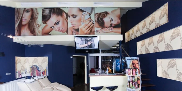 Permanentný make-up obočia v salóne v centre mesta