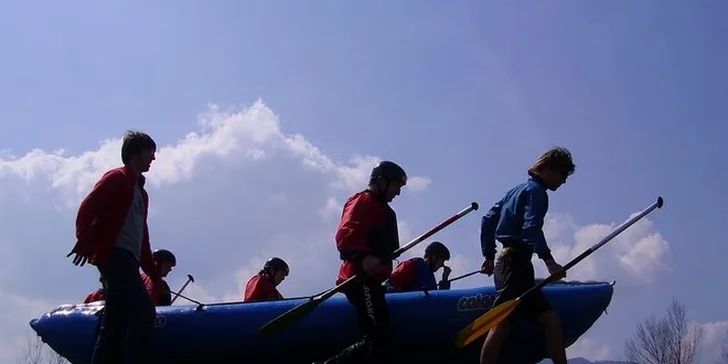 Rafting na vodnom kanáli alebo splavovanie Váhu na Liptove
