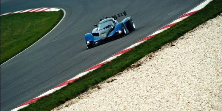 Racingový tréning či Race Taxi na okruhu Slovakia Ring v športových automobiloch K-1 Attack a PRAGA R1