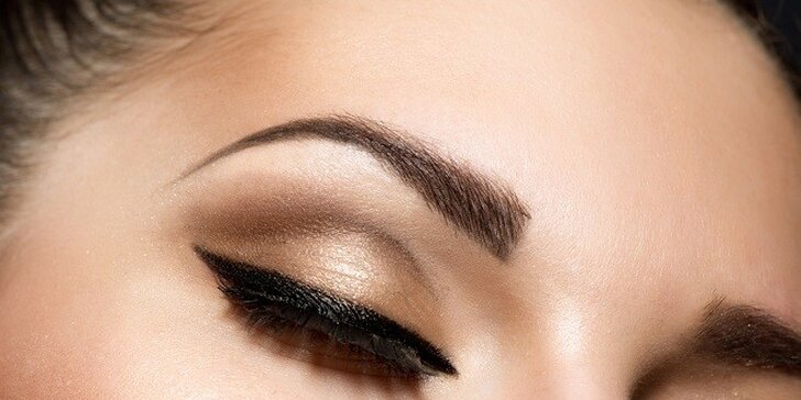Permanentný make up: obočie, pery, očné linky
