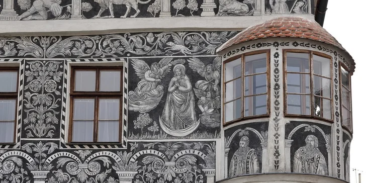 Oddýchnite si vo dvojici v srdci historického Třebíče