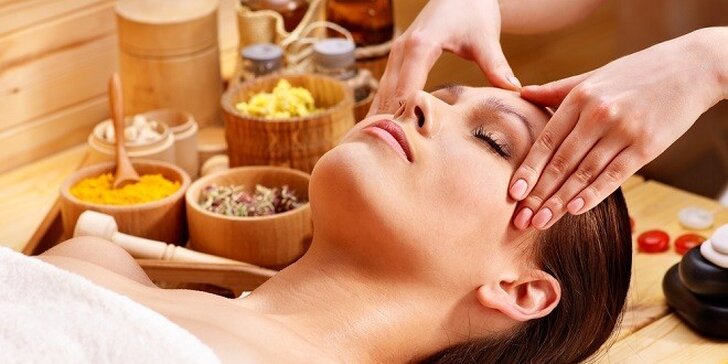 Thajská masáž tváre, thajská akupresúrna olejová masáž alebo tradičná thajská masáž