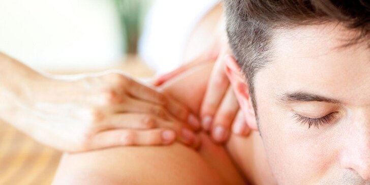 Uvoľňujúca masáž olejmi Zimný svet navrhnutá špeciálne pre toto ročné obdobie
