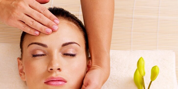 Zdravotná masáž chrbtice a termický zábal alebo masáž hlavy