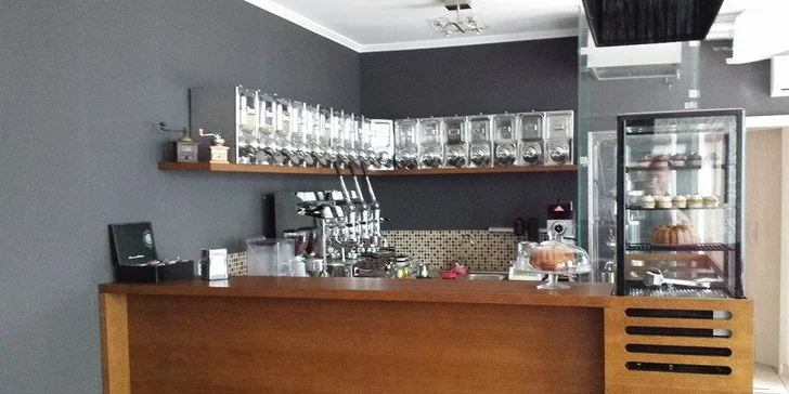 Degustácia exkluzívnej kávy aj s croissantom pre pravých kávičkárov v centre mesta