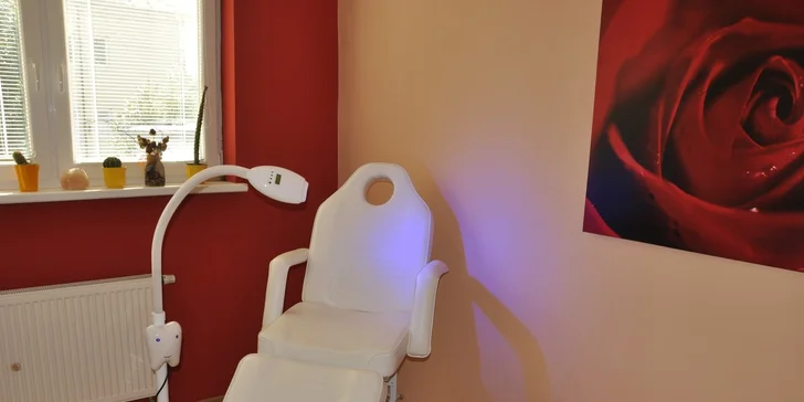 Citlivé bielenie zubov bez použitia peroxidu