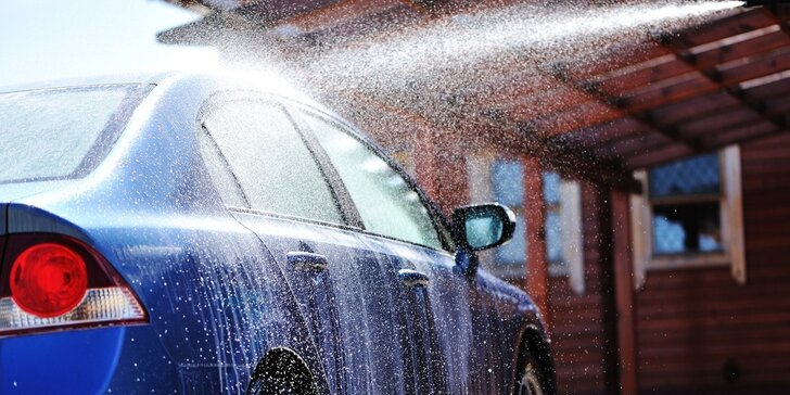 Umytie auta s možnosťou ošetrenia voskom