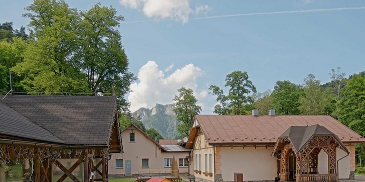 Relax v prekrásnych Pieninách v chatkách Exkluziv Dunajec Village uprostred čistej prírody