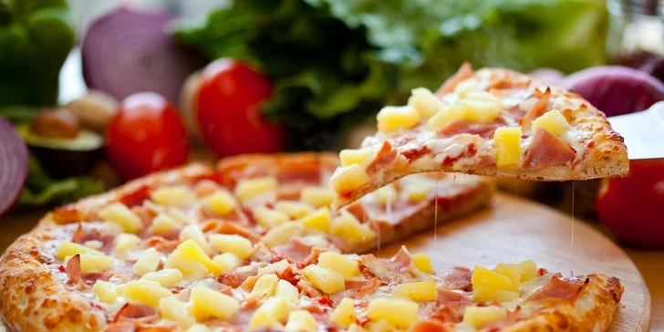 Výborná čerstvá chrumkavá pizza podľa vlastného výberu v Inke