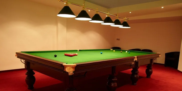 Poľovnícky simulátor a snooker na hodinu