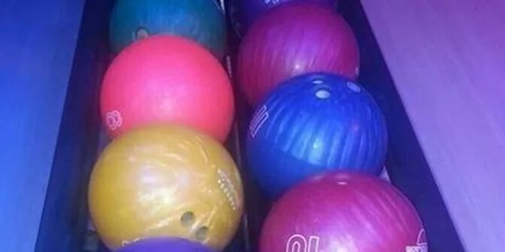 Poďte aj s kamarátmi na hodinku bowlingu či billiardu!