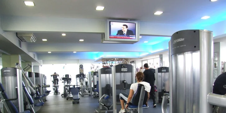 Relax v saune a cvičenie v modernom fitness centre pre dvoch
