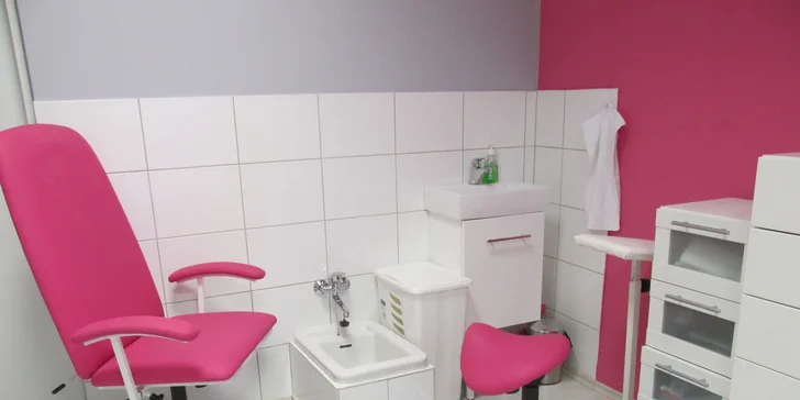 Manikúra a pedikúra s kozmetikou SpaRitual