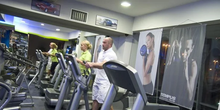 Relax v saune a cvičenie v modernom fitness centre pre dvoch